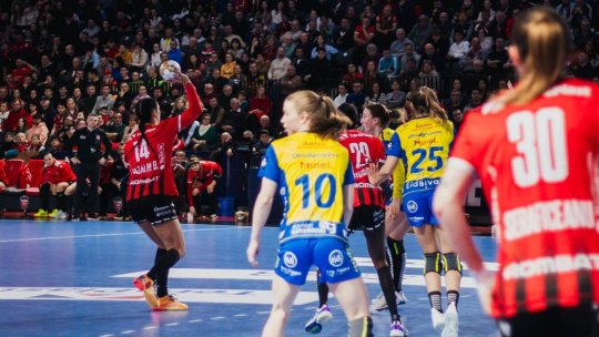 Liga Campionilor la handbal feminin: Victorie pentru Gloria Bistrița, eșec pentru Rapid