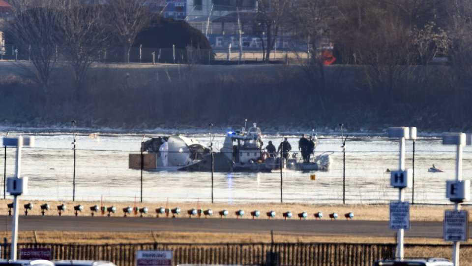 Preşedintele Iohannis şi premierul Ciolacu, mesaje în urma accidentului aviatic din Washington