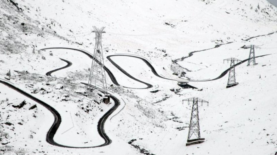 Transfăgărășanul și Transalpina rămân închise din cauza vremii