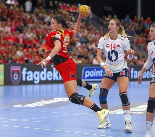 Handbal: România pierde primul meci din EHF Euro Cup