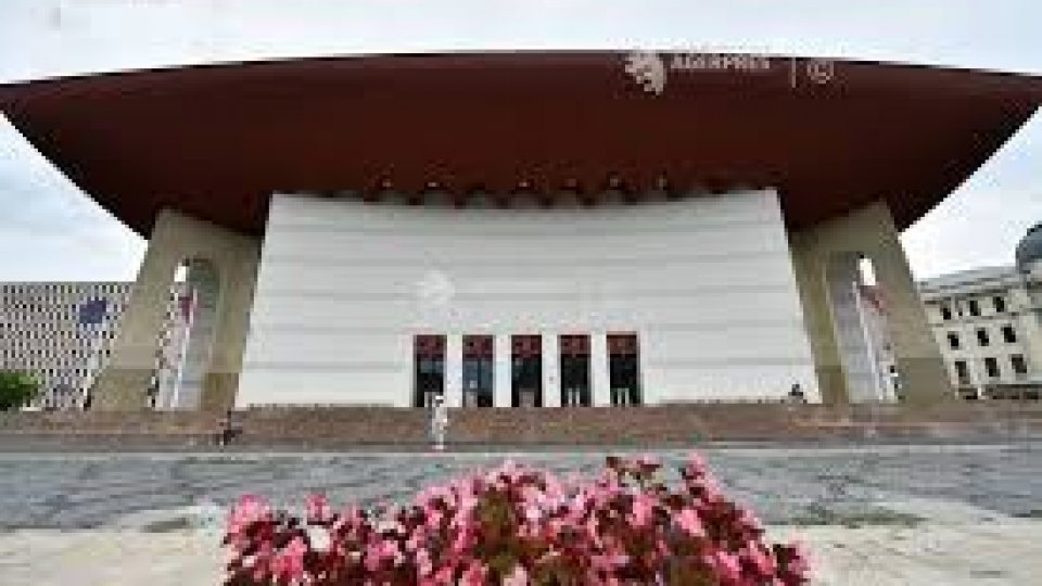 Preşedintele Uniunii Teatrale, Dragoş Buhagiar: Dorim să reacţionăm la ce se întâmplă în jurul nostru, la transformările politico-sociale, prin spectacole