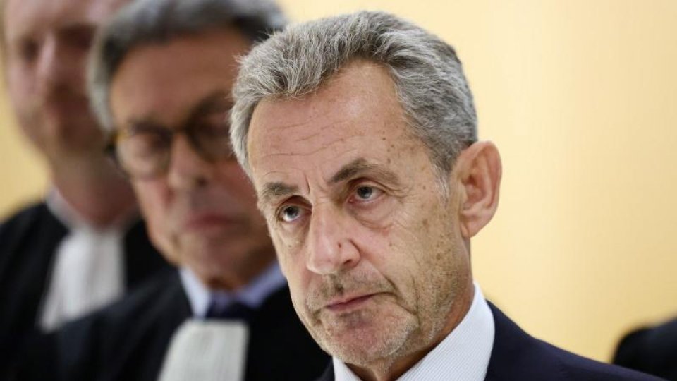 Fostul preşedinte francez Nicolas Sarkozy s-a prezentat la închisoare