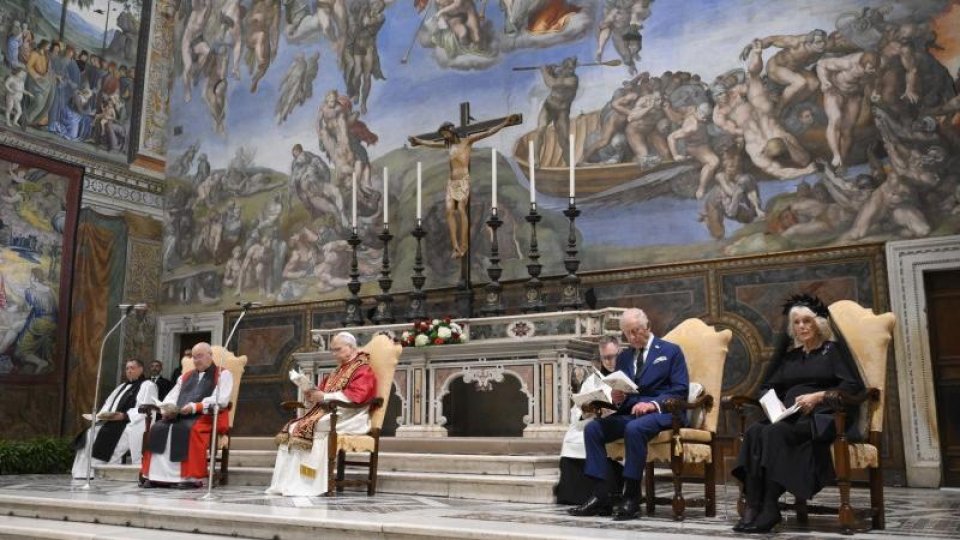 Premieră în istoria creștinismului: Papa se roagă alături de regele Marii Britanii