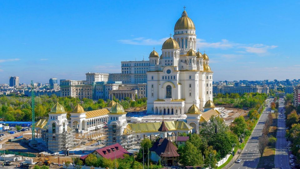 Restricţii de circulaţie în Capitală, impuse de sfințirea Catedralei Mântuirii Neamului
