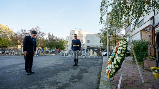 Preşedintele Nicuşor Dan a depus o coroană de flori la fostul Club Colectiv