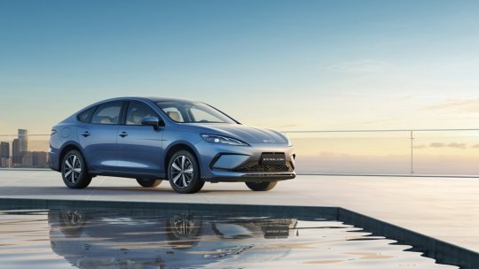 Salonul Auto București. BYD a lansat 2 modele PHEV în premieră națională