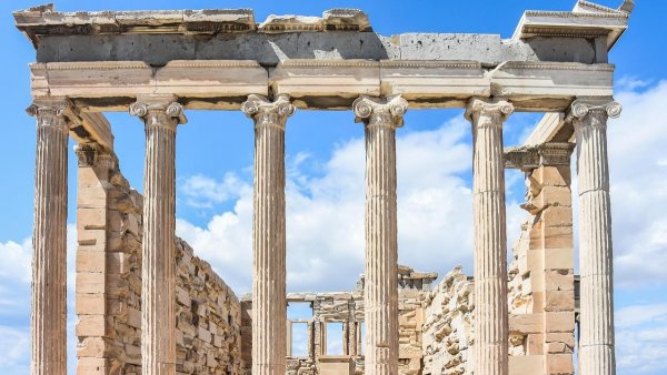 Limba elenă primește recunoaștere internațională istorică