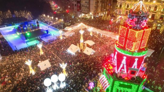 VIDEO: Mii de vizitatori la inaugurarea Târgului de Crăciun de la Craiova