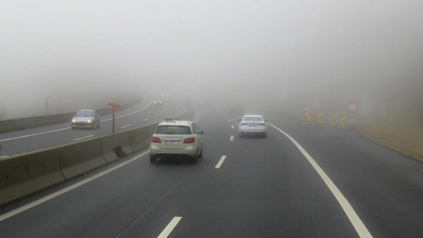 Infotrafic: Accident pe DN7 și avertizări de ceață în 10 județe