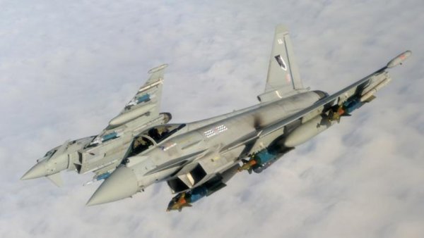 Avioane de luptă au fost ridicate de la sol duminică noaptea, în timpul unui nou atac rusesc asupra oraşului ucrainean Ismail