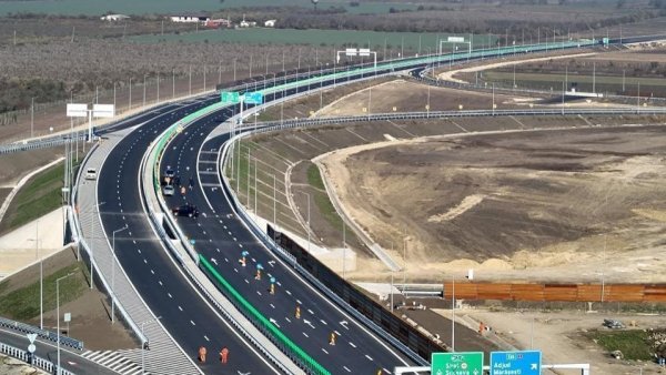 Restricţii de circulaţie pe a doua bandă a autostrăzii A1