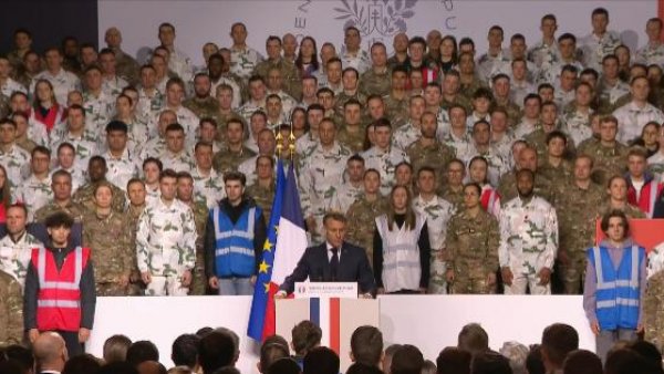 Președintele Franței prezintă planul noului serviciu militar voluntar