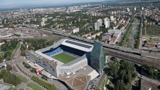 St Jakobs-Park casa lui FC Basel special prin acustica