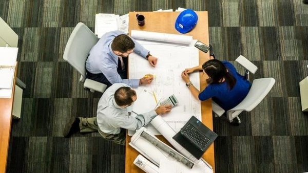 Patronatele critică modul în care guvernanţii iau deciziile cu impact economic