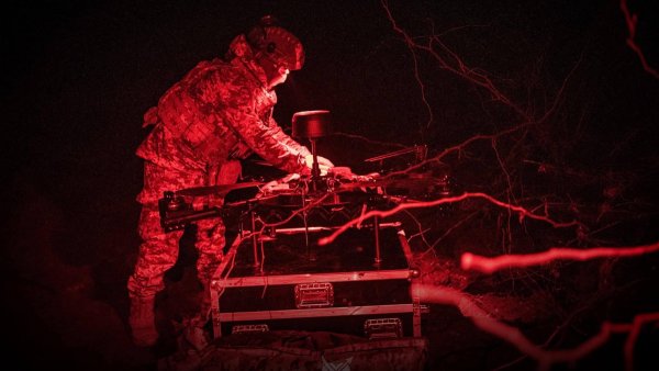 Ucraina anunță că a lovit o platformă petrolieră rusească în Marea Caspică