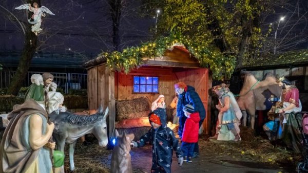 Naşterea Domnului, Crăciunul - simboluri şi tradiţii