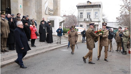 Ceremonie la monumentul eroilor Revoluției de la Radiodifuziunea Română.