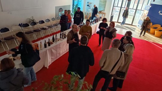 Vinuri românești și moldovenești, pe mesele parizienilor de Crăciun