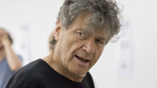 Suflul nevăzut al scenei: Alexander Hausvater despre forța Teatrului Radiofonic
