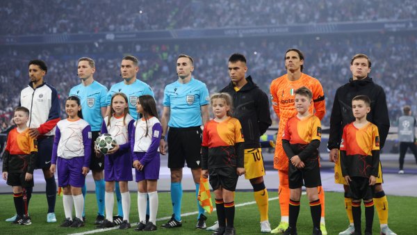 Fraţii Kovacs şi alţi 9 arbitri români validaţi de FIFA