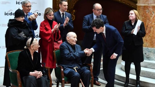 Actorul Victor Rebengiuc a primit premiul "România Europeană 2025"