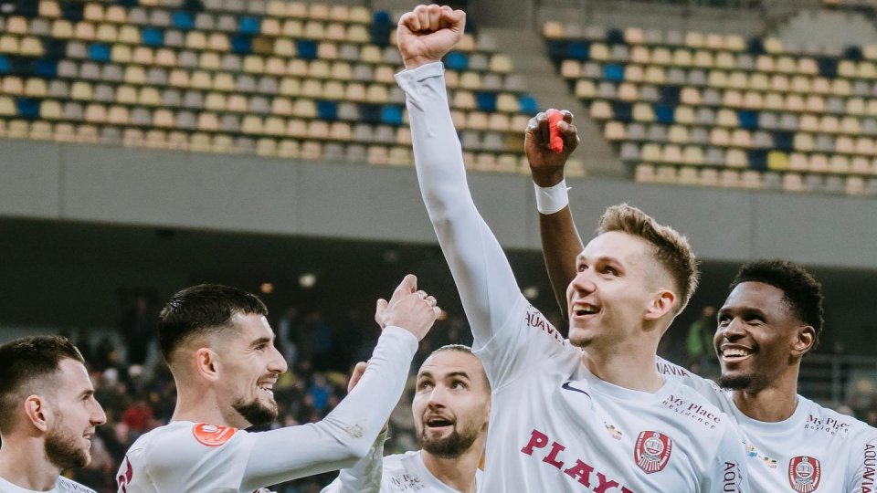 Superliga: CFR Cluj câștigă și trece pe primul loc