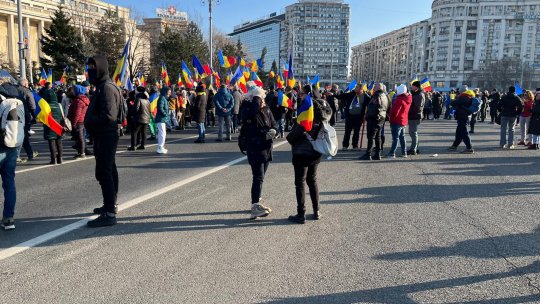 Un bărbat care a participat luni la protestul din Piaţa Victoriei a fost arestat preventiv