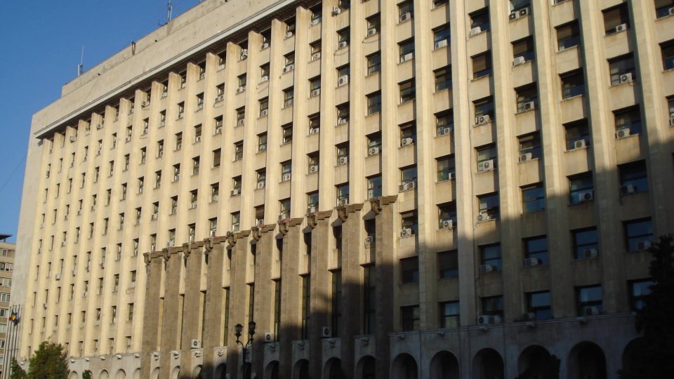 Protest în faţa sediului Ministerului Transporturilor