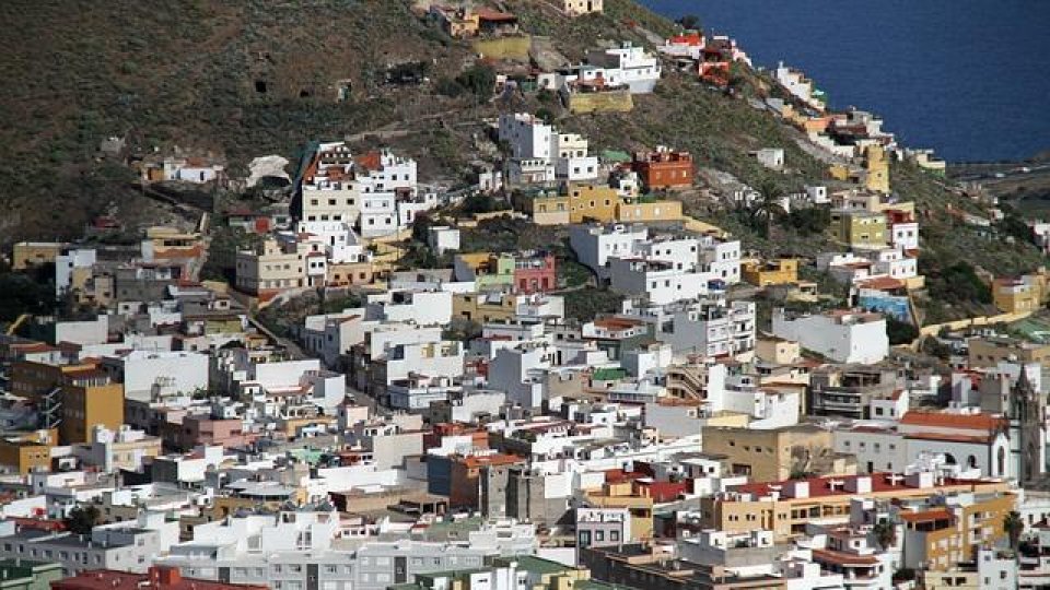 Insulele Canare: Ordin de evacuare a familiilor care locuiesc pe bărcile din port