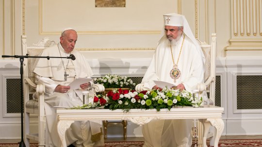 Patriarhul BOR, Daniel, îi urează Papei Francisc însănătoșire grabnică