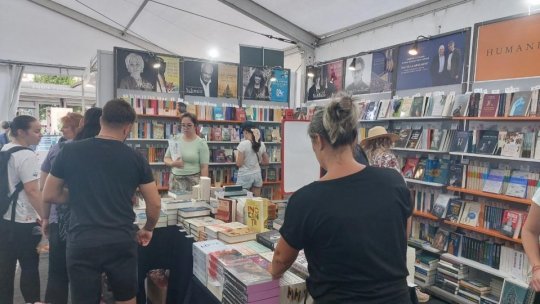 Mii de titluri de carte la Târgul de Carte Gaudeamus Radio România de la Craiova