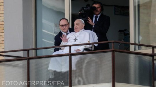 După 37 de zile de spitalizare, Papa Francisc a revenit în apartamentul său de la Vatican