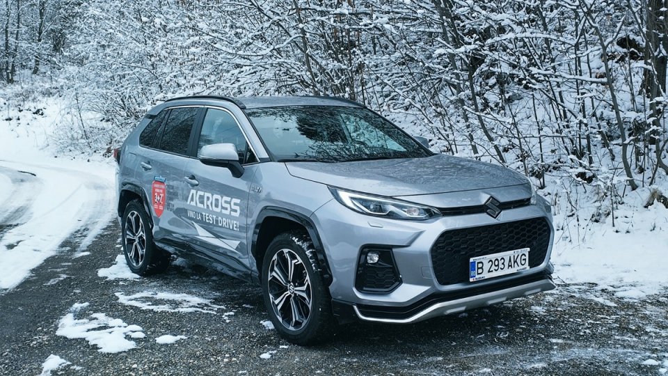 Probă de Drum: Suzuki Across PHEV