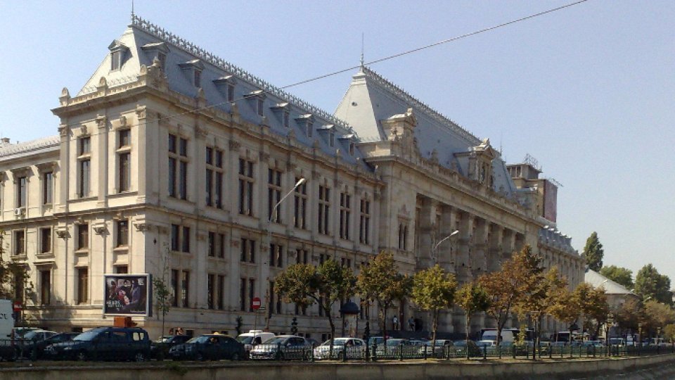Calin Georgescu arrived at the District Court of Sector 1, where he lodged an appeal against the judicial control
