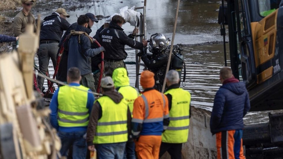 Trei dintre cei patru soldaţi americani dispăruţi în Lituania, găsiţi morți în vehiculul blindat