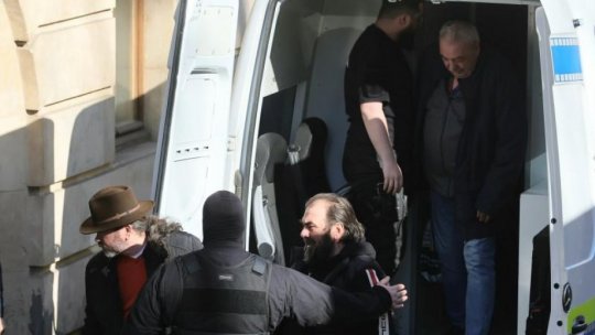 Arestare preventivă pentru 2 membri ai "Comandamentului Vlad Ţepeş"