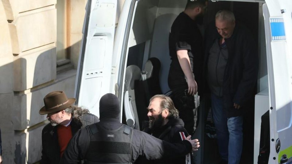 Arestare preventivă pentru 2 membri ai "Comandamentului Vlad Ţepeş"