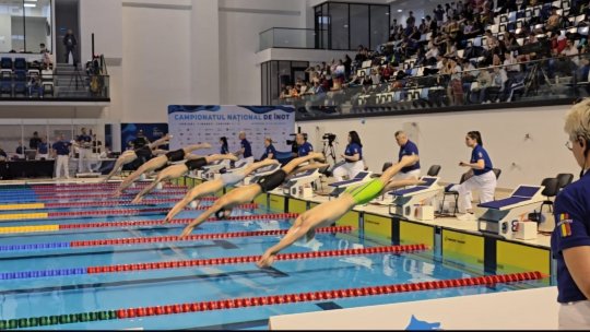 David Popovici s-a impus fără emoţii în proba de 200 m liber de la Campionatele Naționale de la Otopeni