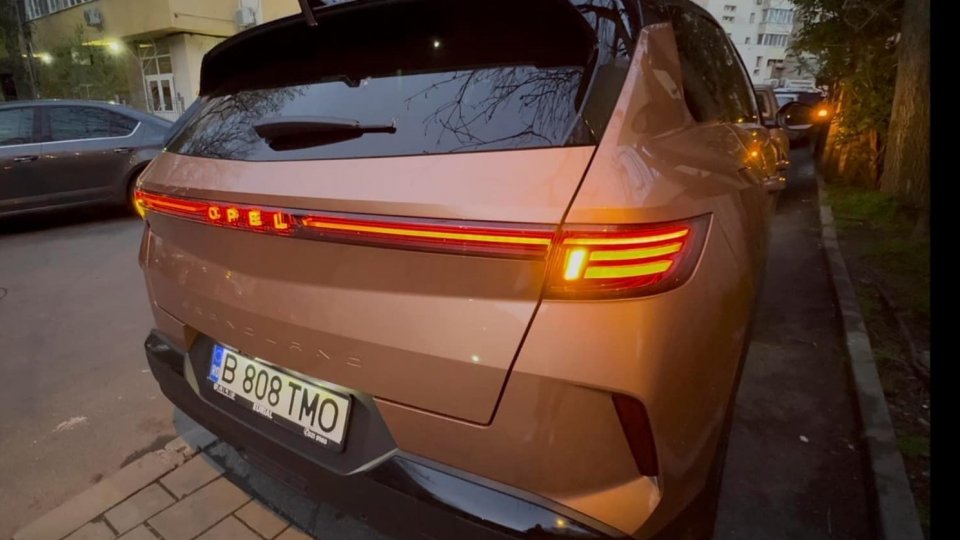 Probă de Drum: Opel Grandland MHEV