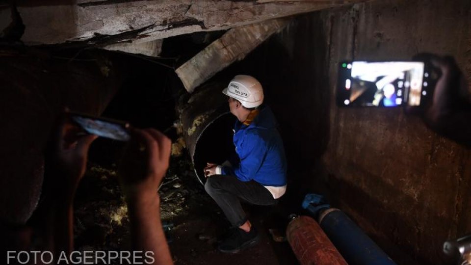 Primarul sectorului 4 susține că o parte din planșeul de la Piața Unirii s-ar putea prăbuși