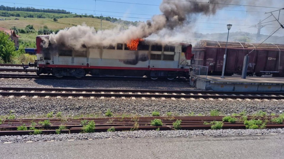 Judeţul Timiş: Un incendiu la locomotiva unui marfar s-a produs în comuna Şandra