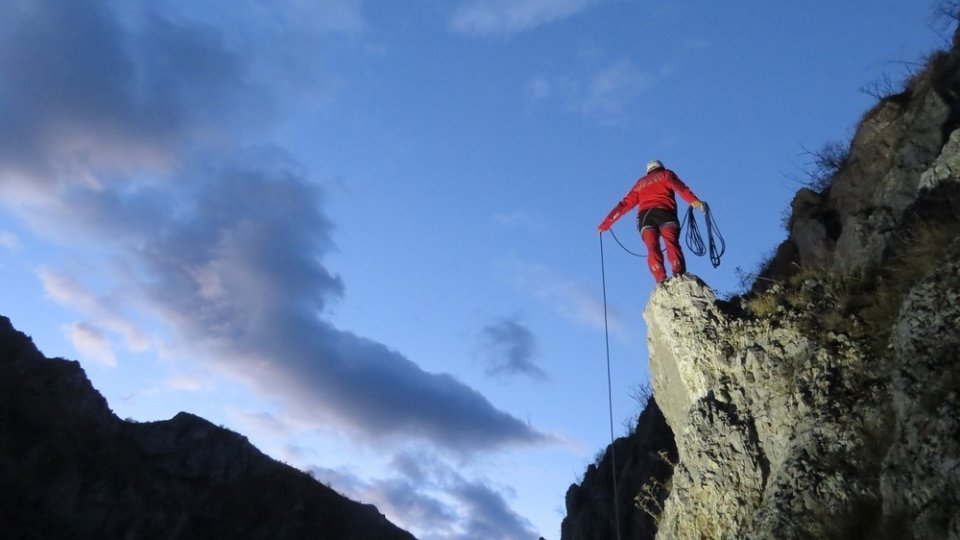 Turiștii s-ar putea caza la bazele Salvamont din județul Vrancea