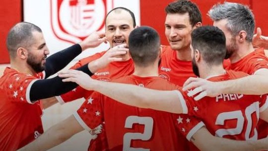 Dinamo Bucureşti învinge campioana Corona Braşov în primul meci din finala Diviziei A1 la volei masculin