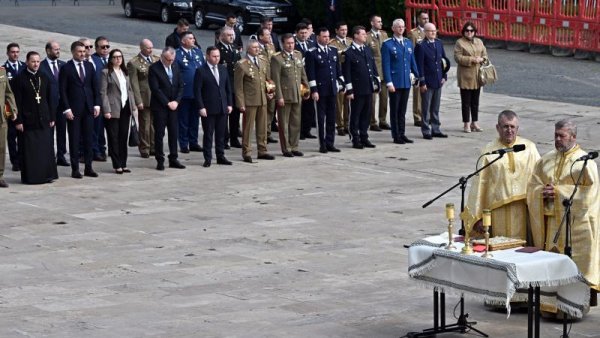 Ziua Independenței, Ziua Victoriei în Europa și Ziua Europei, marcate în București și în țară