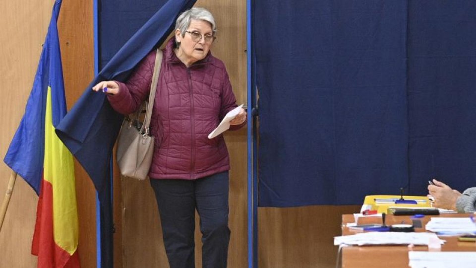 Galați: Pacienții internați la Spitalul Județean votează cu ajutorul urnei mobile