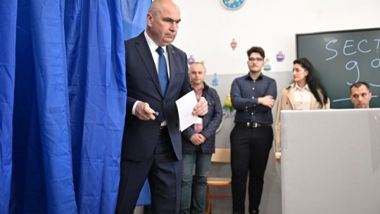 Liderii politici îndeamnă alegătorii să meargă la vot