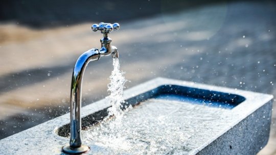 Apă contaminată cu arsen în două comune din Prahova