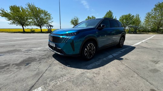 Probă de Drum: Peugeot 5008 MHEV