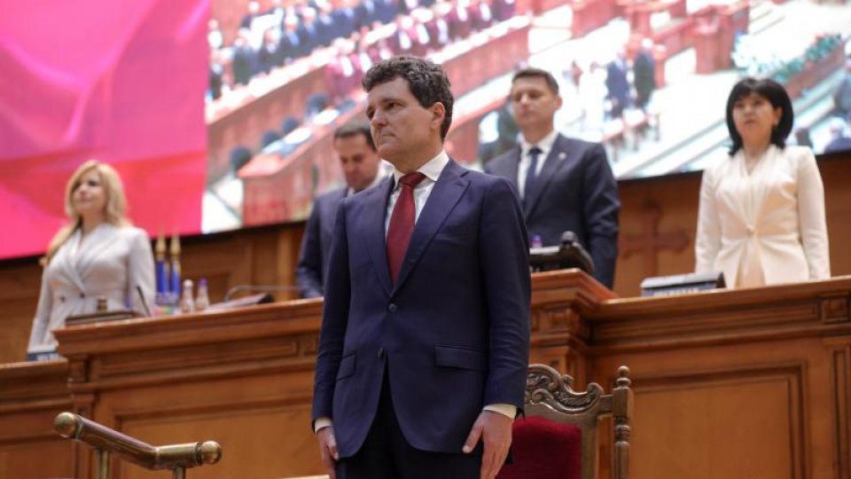 Nicușor Dan a depus jurământul de învestitură în Parlament