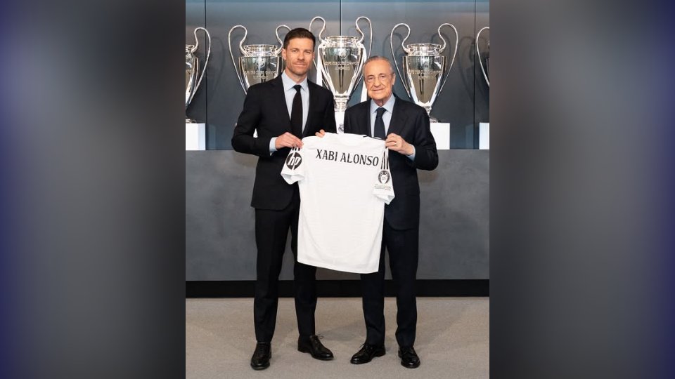 Fotbal: Xabi Alonso, prezentat oficial la Real Madrid